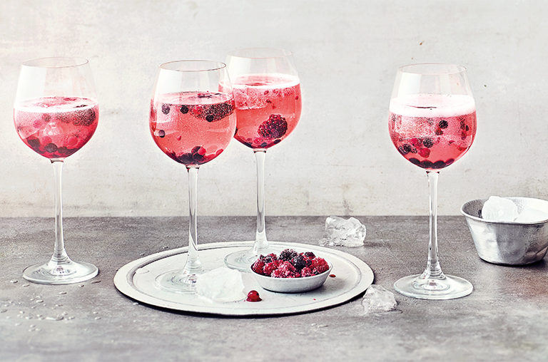 Lillet Wildberry Cocktail im Glas